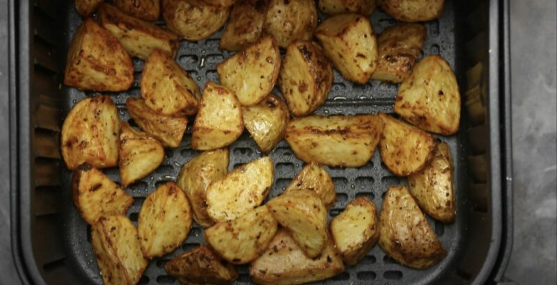 Knusprige Kartoffeln aus der Heißluftfritteuse